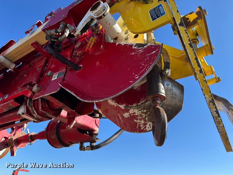 image for item DX3887 Altec DM47TR digger derrick bed