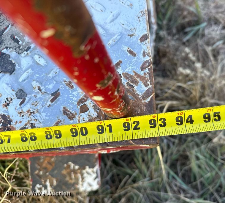 image for item DX3887 Altec DM47TR digger derrick bed