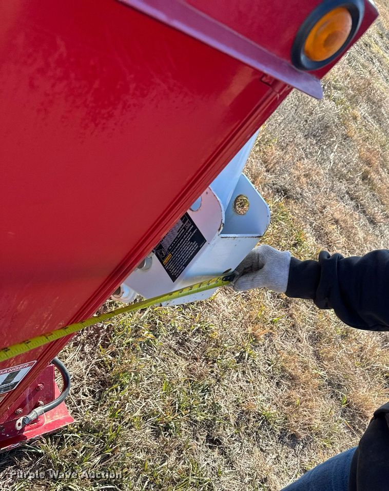 image for item DX3887 Altec DM47TR digger derrick bed