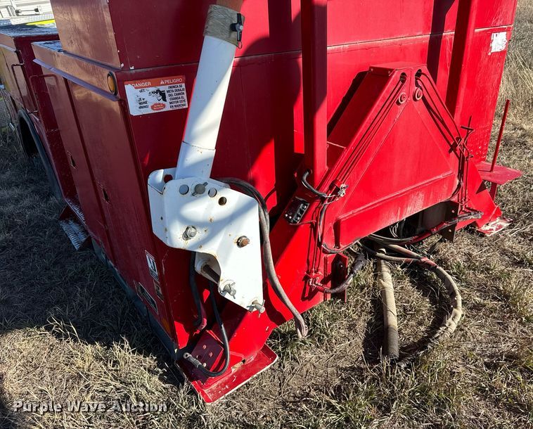 image for item DX3887 Altec DM47TR digger derrick bed