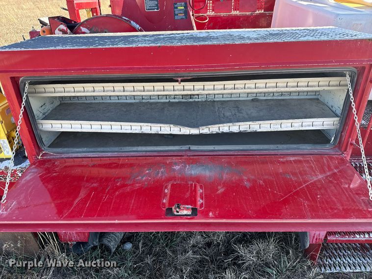 image for item DX3887 Altec DM47TR digger derrick bed