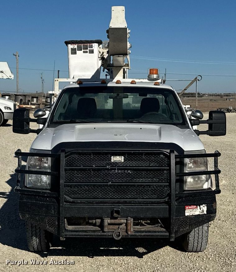 image for item DX3910 2015 Ford F350 Super Duty bucket truck