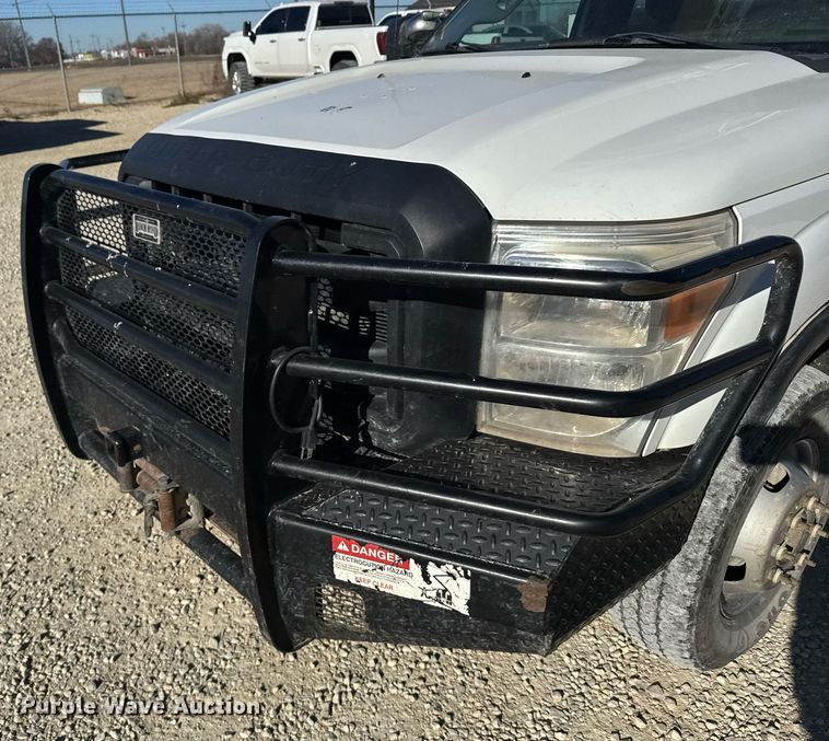 image for item DX3910 2015 Ford F350 Super Duty bucket truck