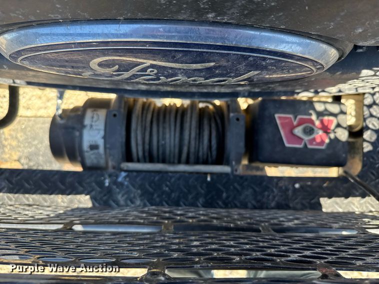 image for item DX3910 2015 Ford F350 Super Duty bucket truck