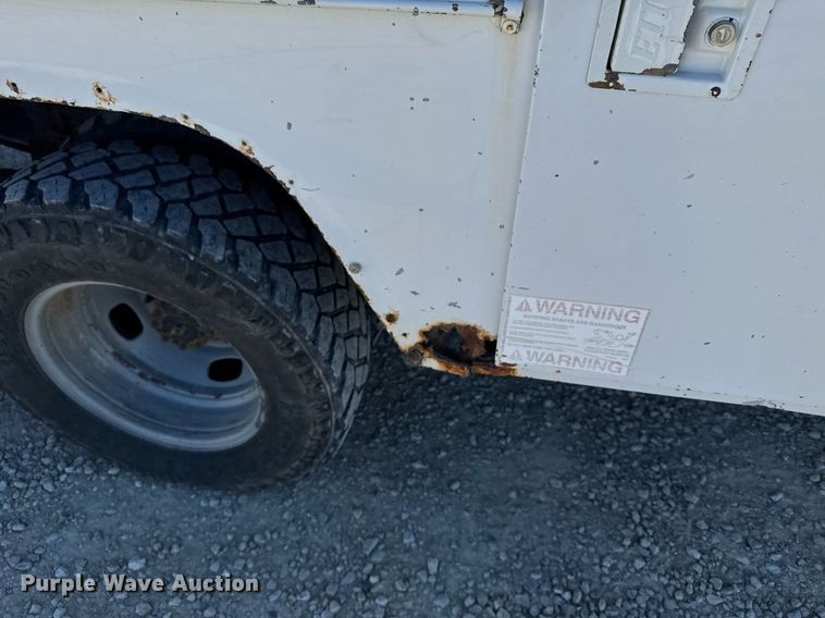 image for item DX3910 2015 Ford F350 Super Duty bucket truck