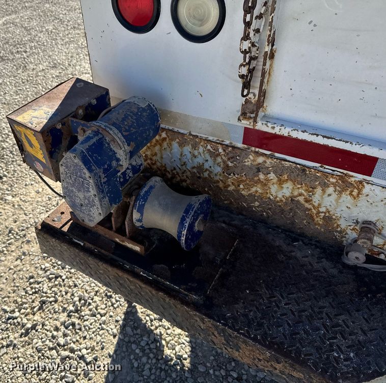 image for item DX3910 2015 Ford F350 Super Duty bucket truck