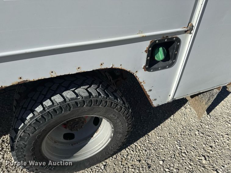 image for item DX3910 2015 Ford F350 Super Duty bucket truck