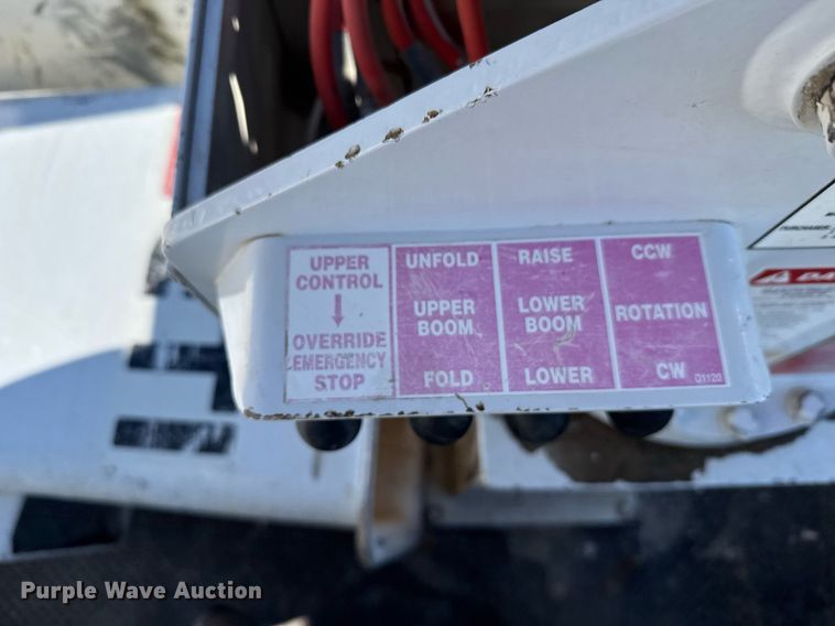 image for item DX3910 2015 Ford F350 Super Duty bucket truck