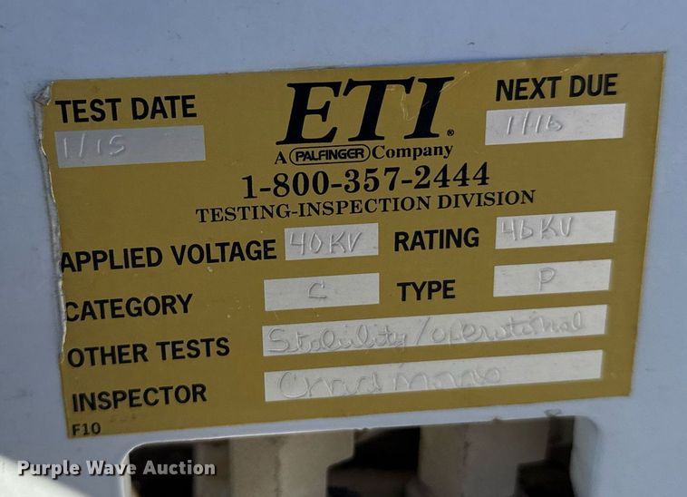 image for item DX3910 2015 Ford F350 Super Duty bucket truck