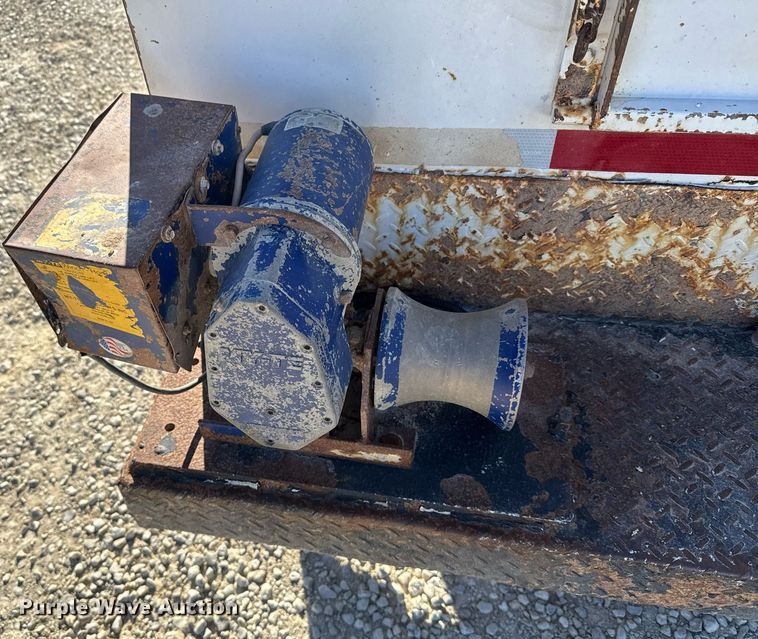 image for item DX3910 2015 Ford F350 Super Duty bucket truck