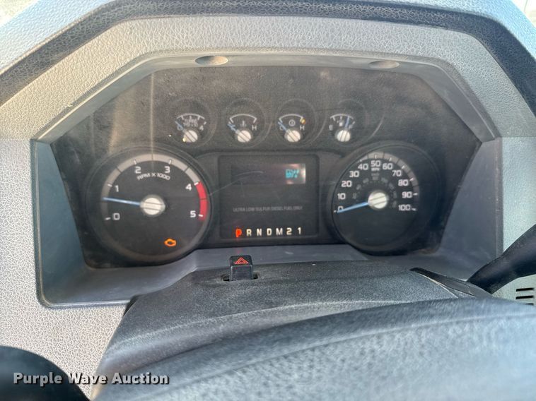 image for item DX3910 2015 Ford F350 Super Duty bucket truck