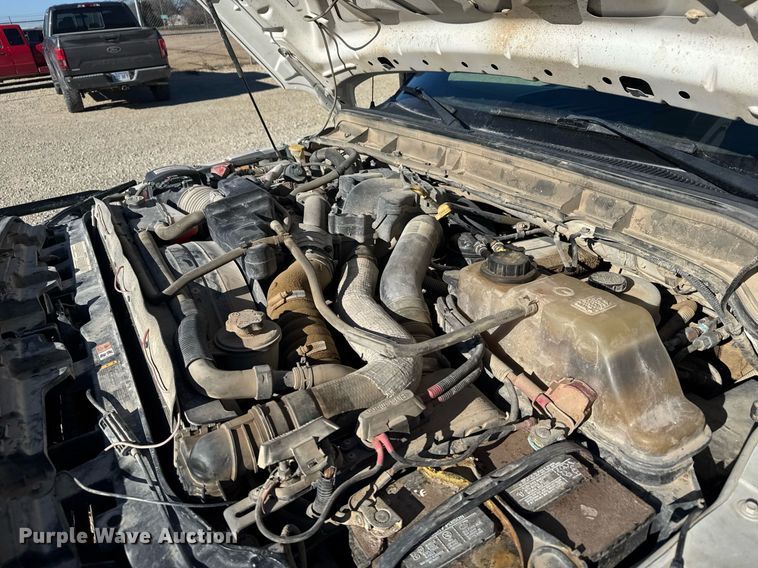 image for item DX3910 2015 Ford F350 Super Duty bucket truck