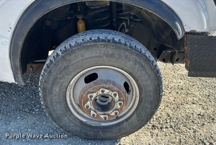 image for item DX3910 2015 Ford F350 Super Duty bucket truck