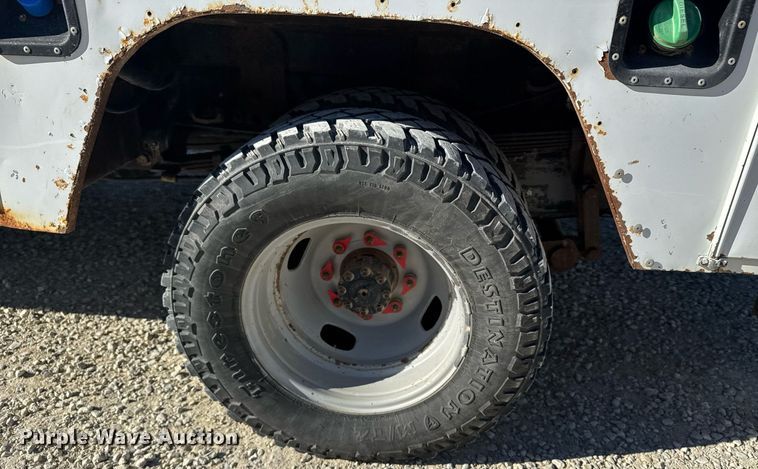 image for item DX3910 2015 Ford F350 Super Duty bucket truck