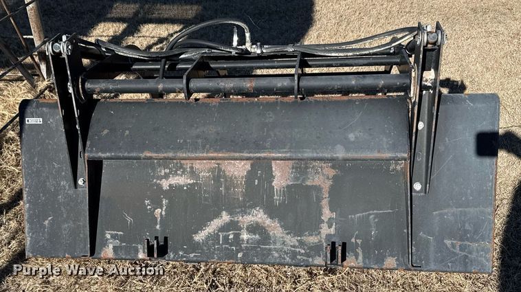 image for item DX3920 1988 John Deere 675B skid steer loader