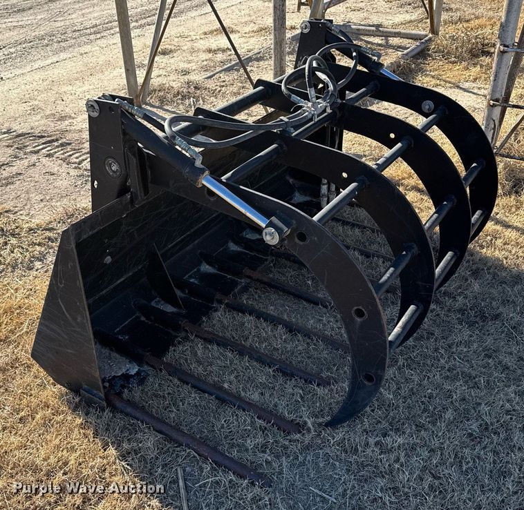 image for item DX3920 1988 John Deere 675B skid steer loader