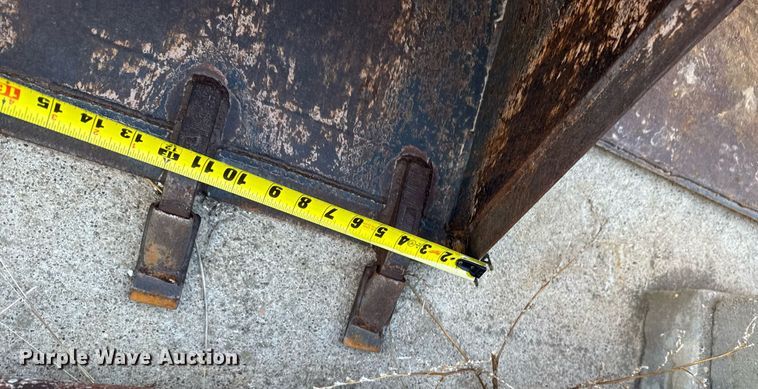 image for item DX3920 1988 John Deere 675B skid steer loader