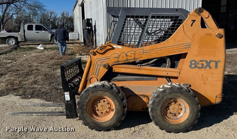 image for item DX3921 2001 Case 85XT skid steer loader