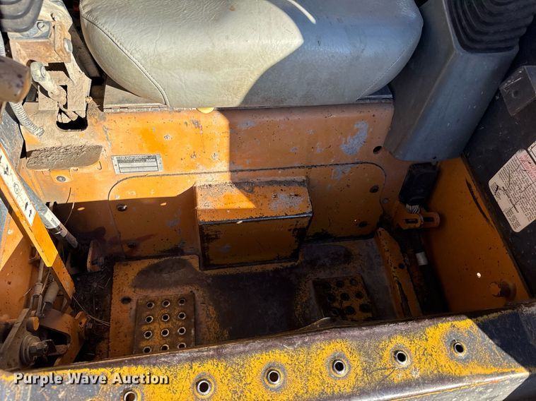 image for item DX3921 2001 Case 85XT skid steer loader