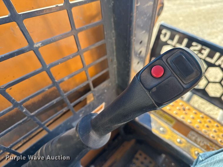 image for item DX3921 2001 Case 85XT skid steer loader