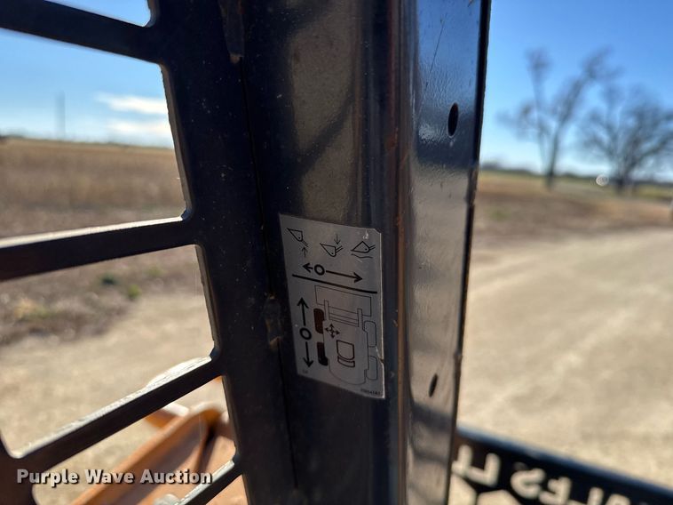 image for item DX3921 2001 Case 85XT skid steer loader