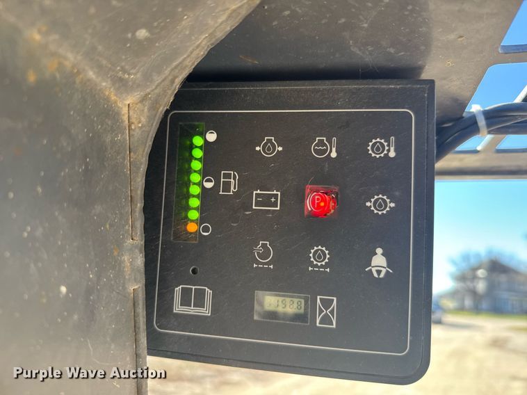 image for item DX3921 2001 Case 85XT skid steer loader