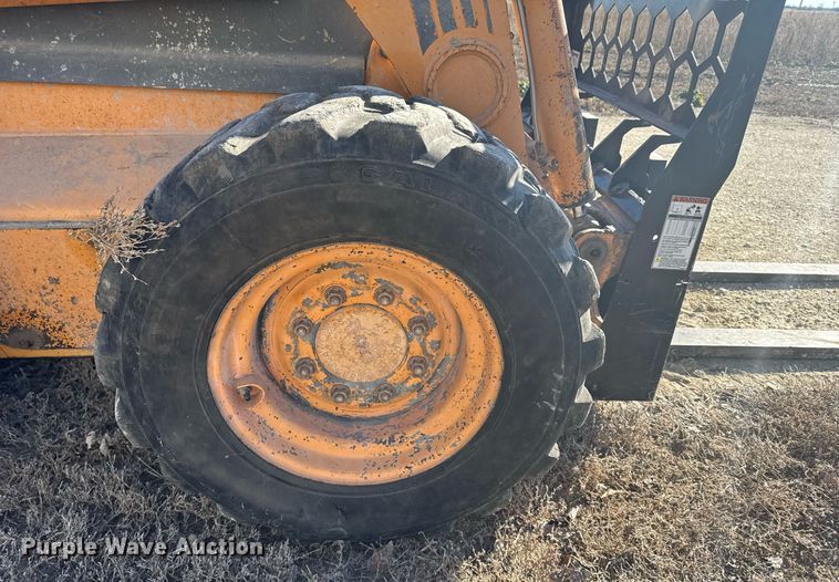 image for item DX3921 2001 Case 85XT skid steer loader