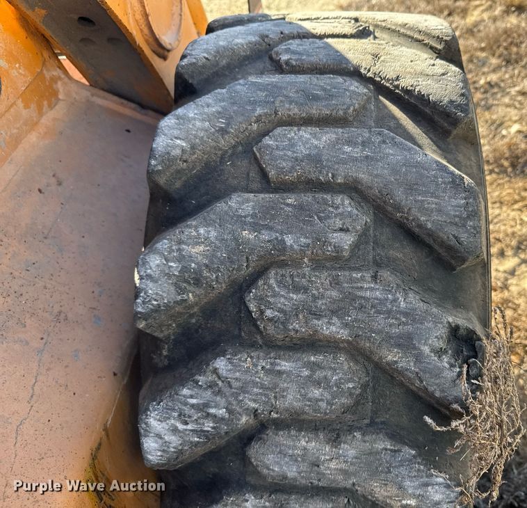 image for item DX3921 2001 Case 85XT skid steer loader