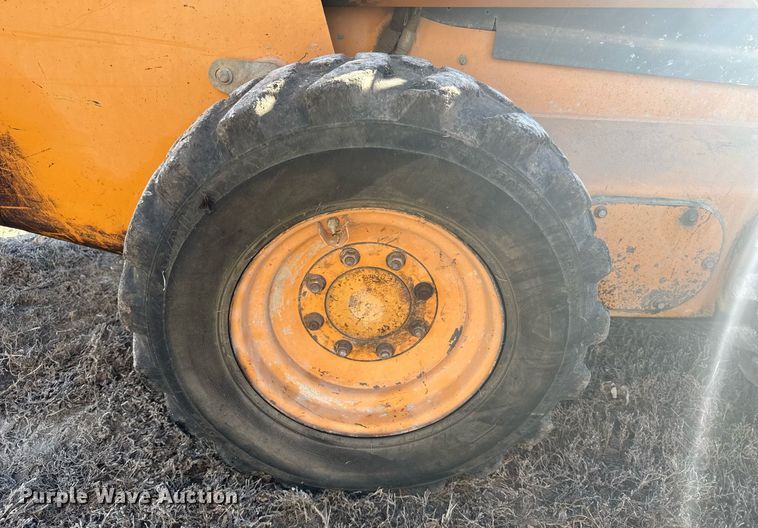 image for item DX3921 2001 Case 85XT skid steer loader