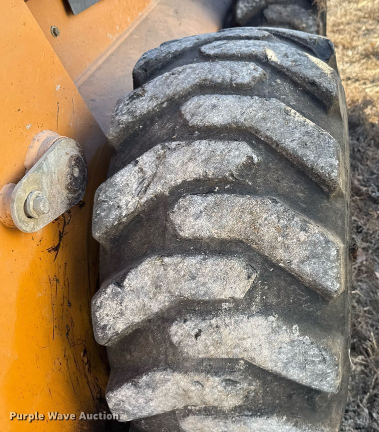 image for item DX3921 2001 Case 85XT skid steer loader