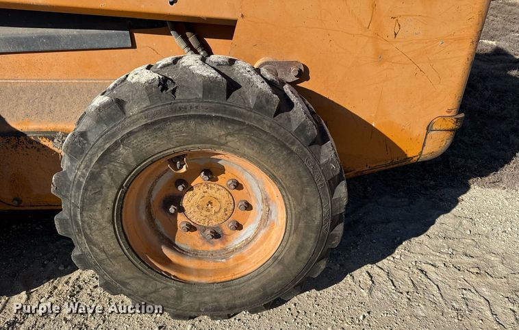 image for item DX3921 2001 Case 85XT skid steer loader