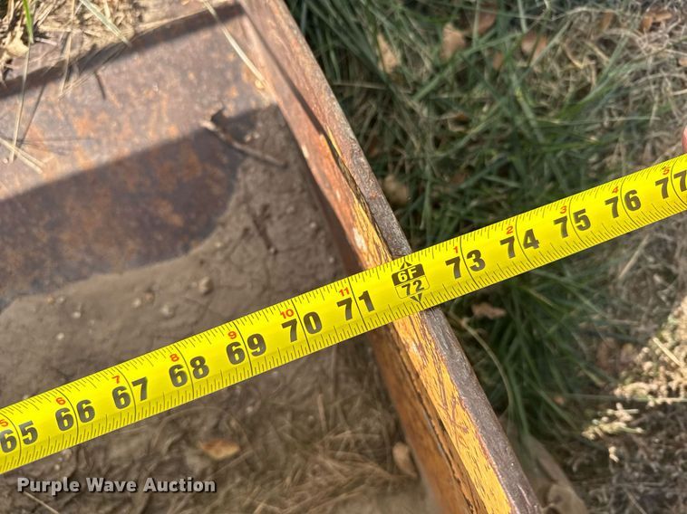 image for item DX3921 2001 Case 85XT skid steer loader