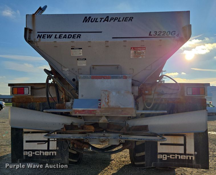 image for item EE7964 2006 TerraGator 6203 spreader