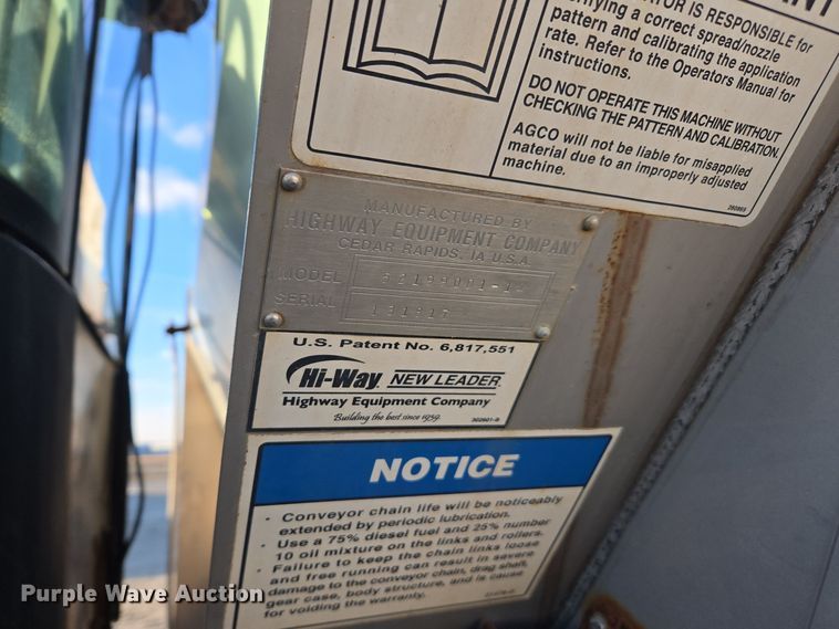 image for item EE7964 2006 TerraGator 6203 spreader