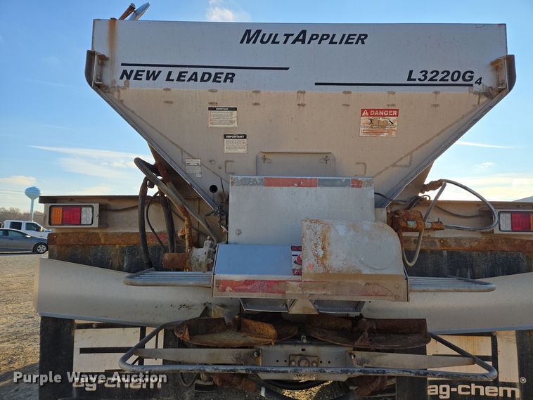 image for item EE7964 2006 TerraGator 6203 spreader