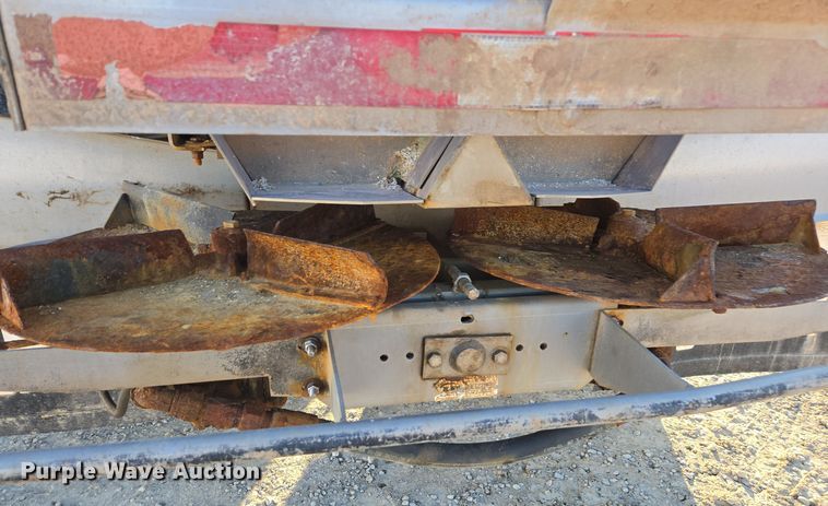 image for item EE7964 2006 TerraGator 6203 spreader