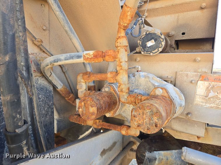 image for item EE7964 2006 TerraGator 6203 spreader