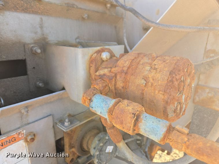 image for item EE7964 2006 TerraGator 6203 spreader