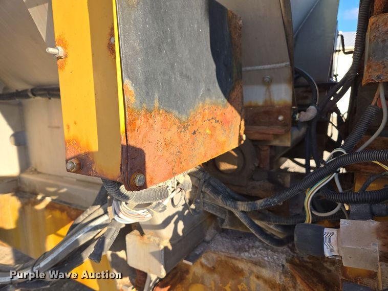 image for item EE7964 2006 TerraGator 6203 spreader