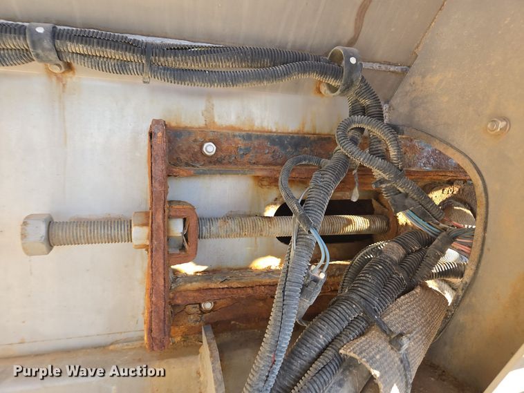 image for item EE7964 2006 TerraGator 6203 spreader