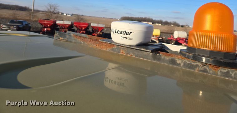 image for item EE7964 2006 TerraGator 6203 spreader