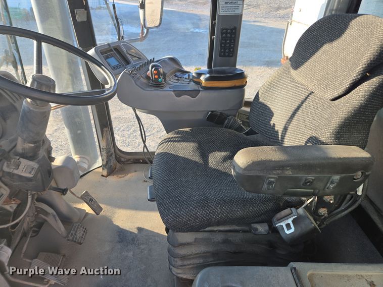 image for item EE7964 2006 TerraGator 6203 spreader