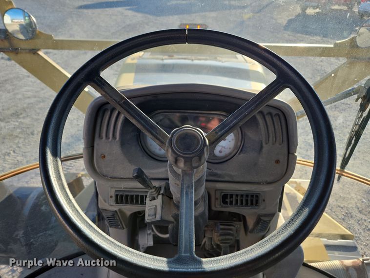 image for item EE7964 2006 TerraGator 6203 spreader