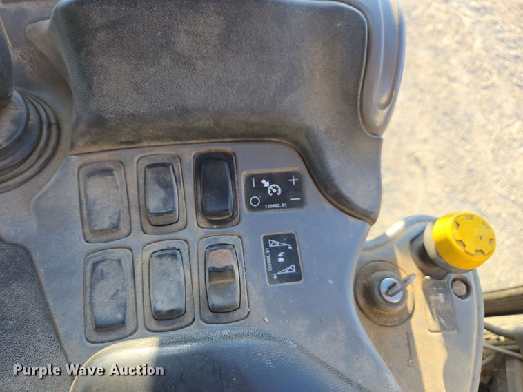 image for item EE7964 2006 TerraGator 6203 spreader