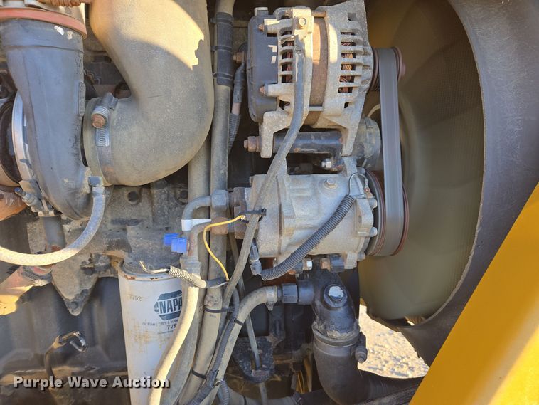 image for item EE7964 2006 TerraGator 6203 spreader