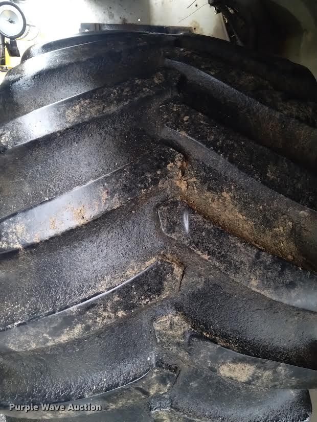 image for item EE7964 2006 TerraGator 6203 spreader