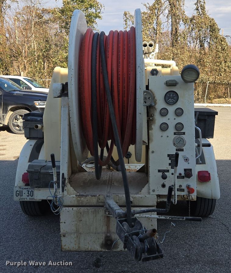 image for item EE7968 2001 Sewer Equipment sewer jetter trailer