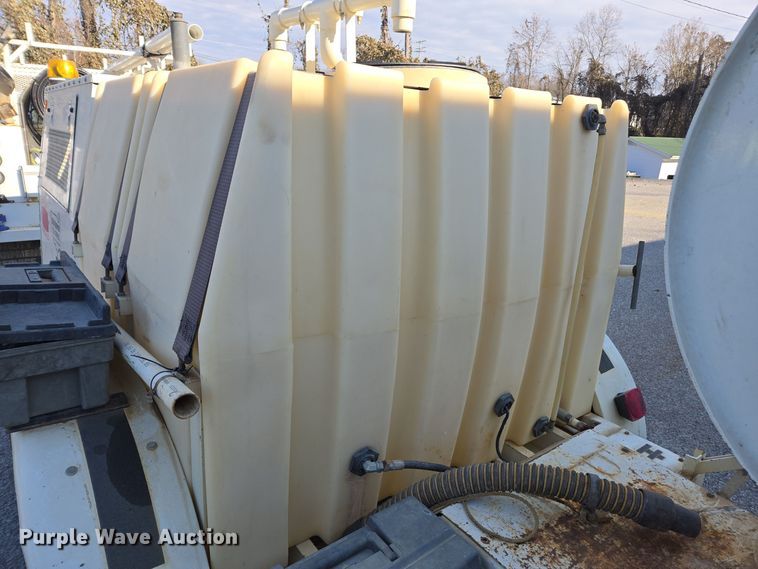 image for item EE7968 2001 Sewer Equipment sewer jetter trailer