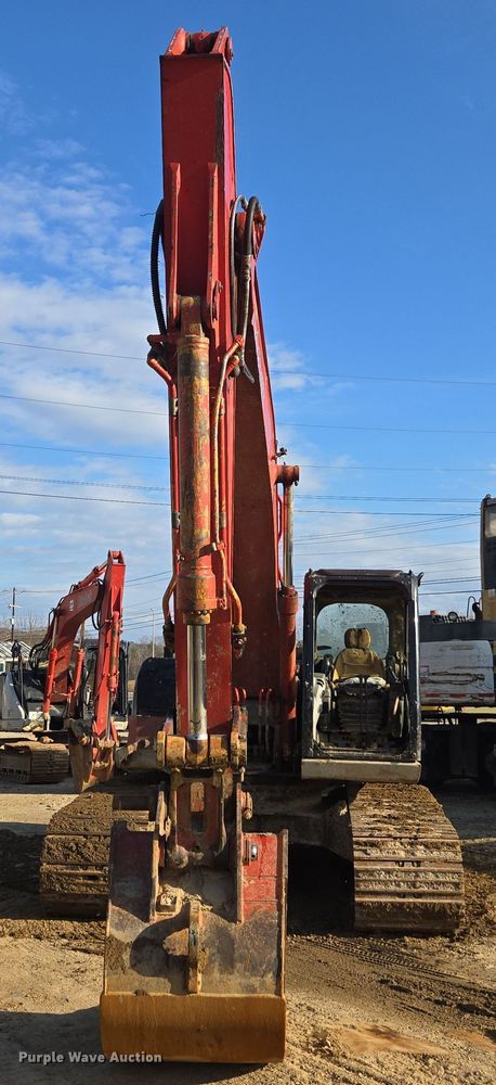 image for item EE7969 2013 Link-Belt 210 X3 excavator