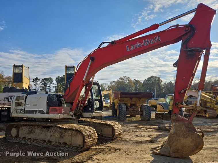 image for item EE7969 2013 Link-Belt 210 X3 excavator